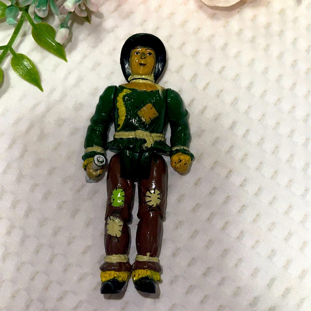 Vintage 1988 Scarecrow 4" MGM Turner Productions Action Figure Wizard Of Oz